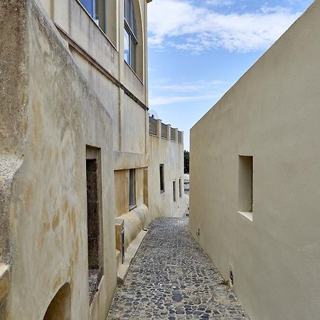 White & Co. La Torre Suites Пиргос Экстерьер фото